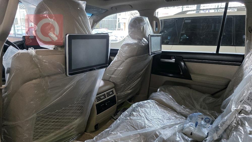 تويوتا لاندكروزر